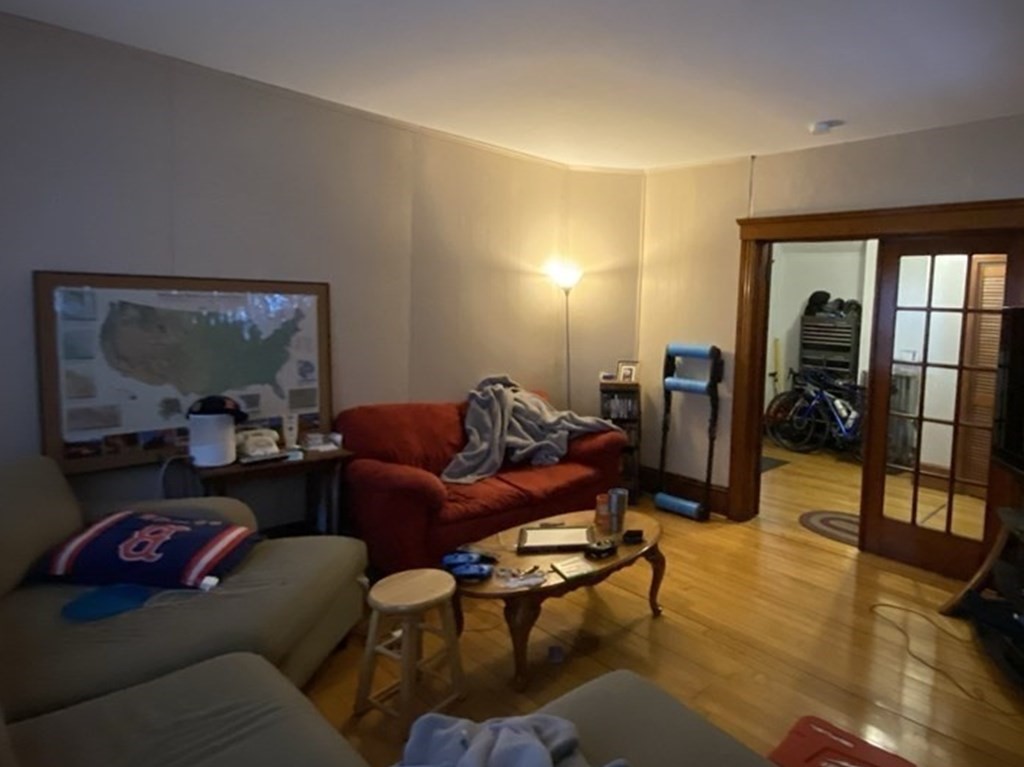 7 Frank Street Worcester, MA 01604 - Photo 6 of 32 Gallery Image 6