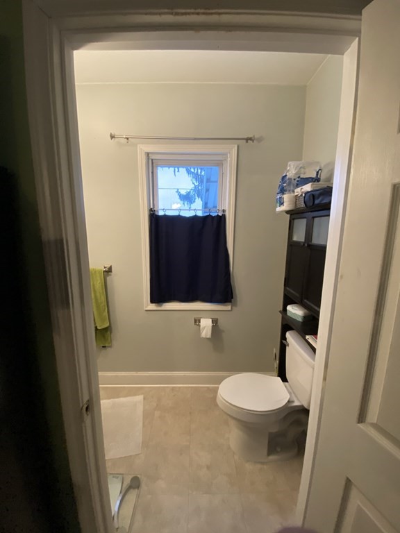 7 Frank Street Worcester, MA 01604 - Photo 10 of 32 Gallery Image 10