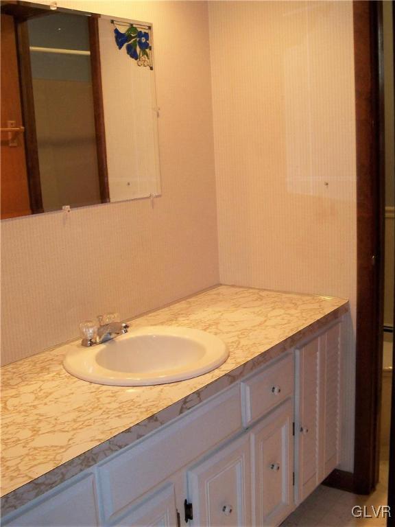 1142 Miller Road Wind Gap, PA 18091 - Photo 16 of 28