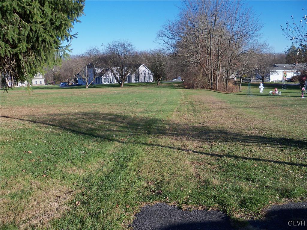 1142 Miller Road Wind Gap, PA 18091 - Photo 3 of 28