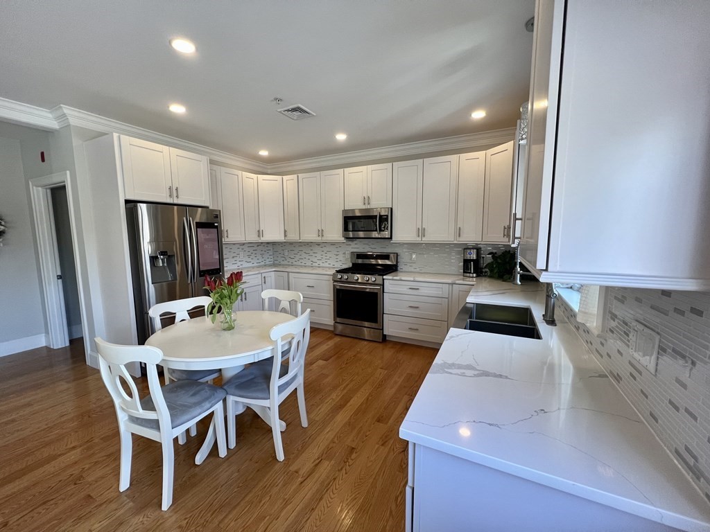 140 Main Street, Unit B Upton, MA 01568 - Photo 6 of 28