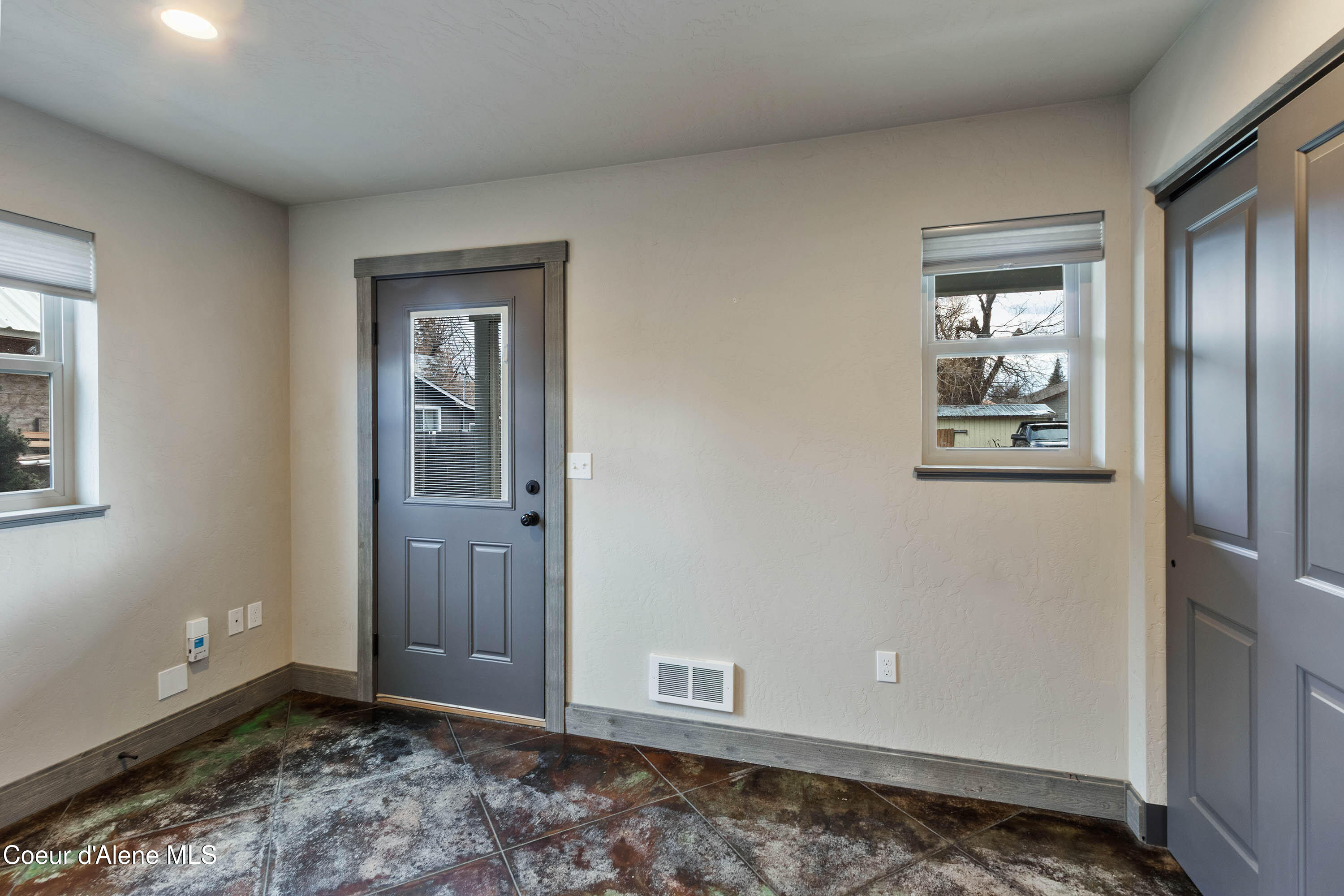 1107 Spruce Street Sandpoint, ID 83864 - Photo 12 of 25 IMG_2378