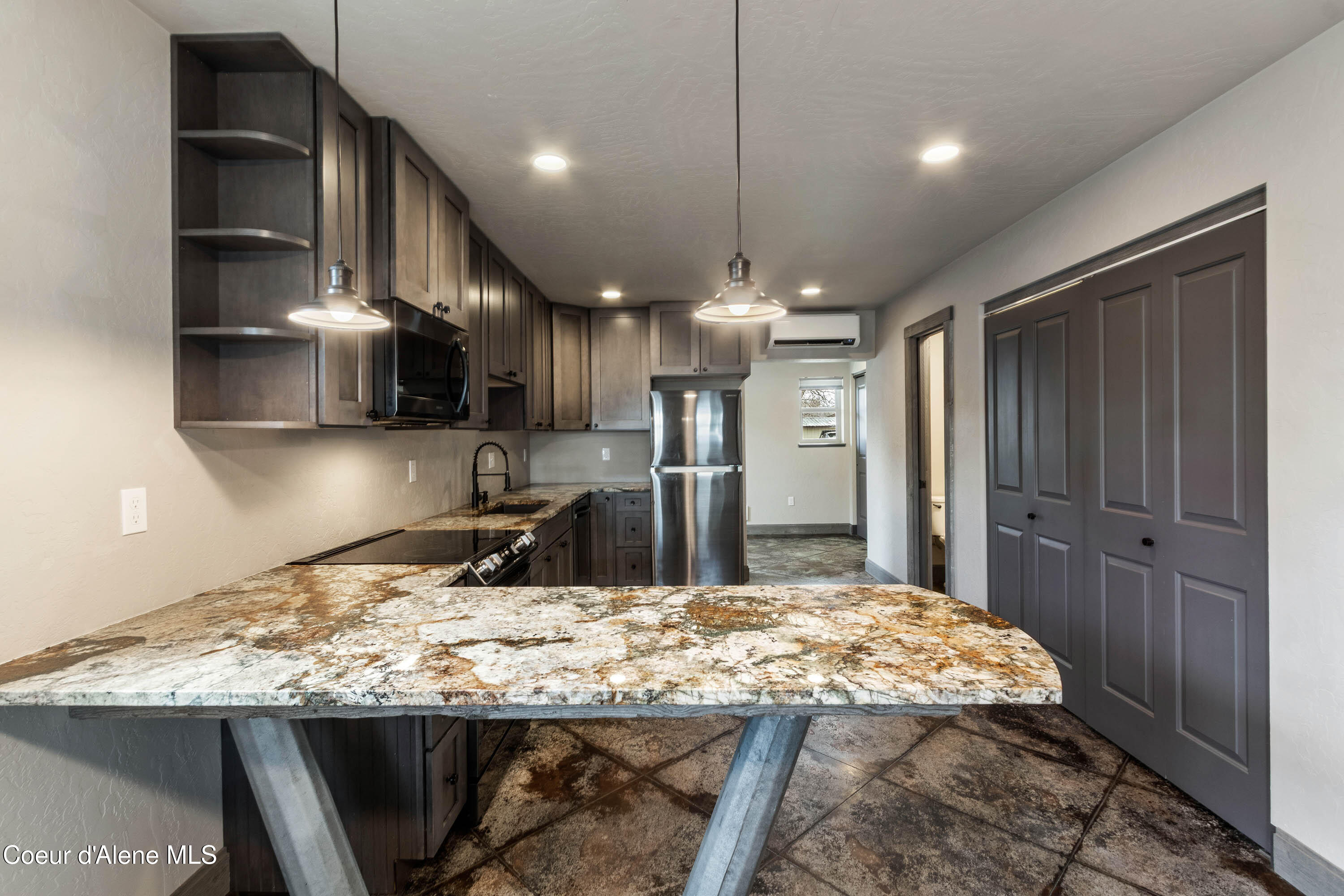 1107 Spruce Street Sandpoint, ID 83864 - Photo 5 of 25 .