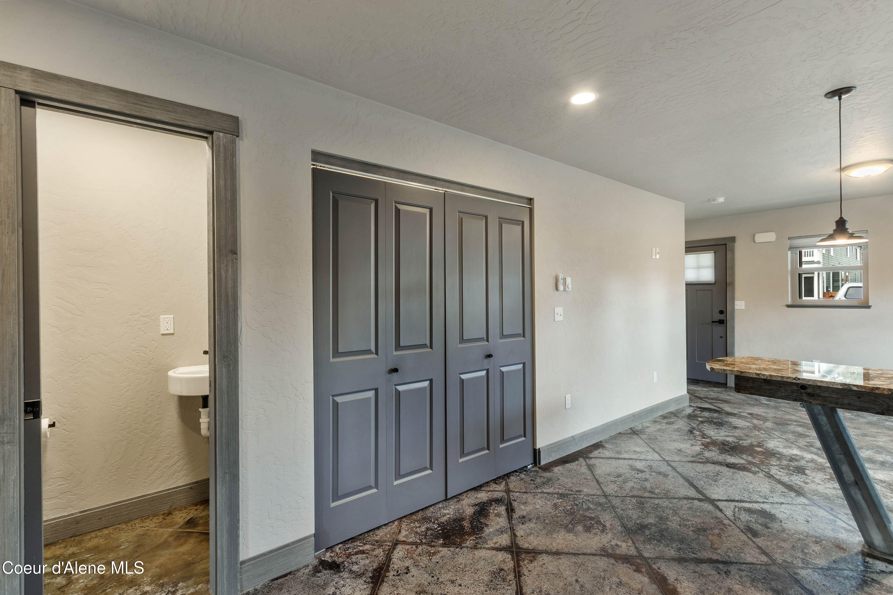 1107 Spruce Street Sandpoint, ID 83864 - Photo 8 of 25 IMG_2355