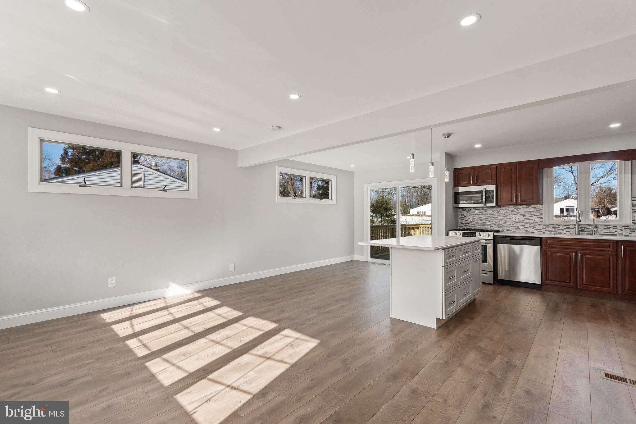 218 South Brookfield Road Cherry Hill, NJ 08034 - Photo 5 of 32