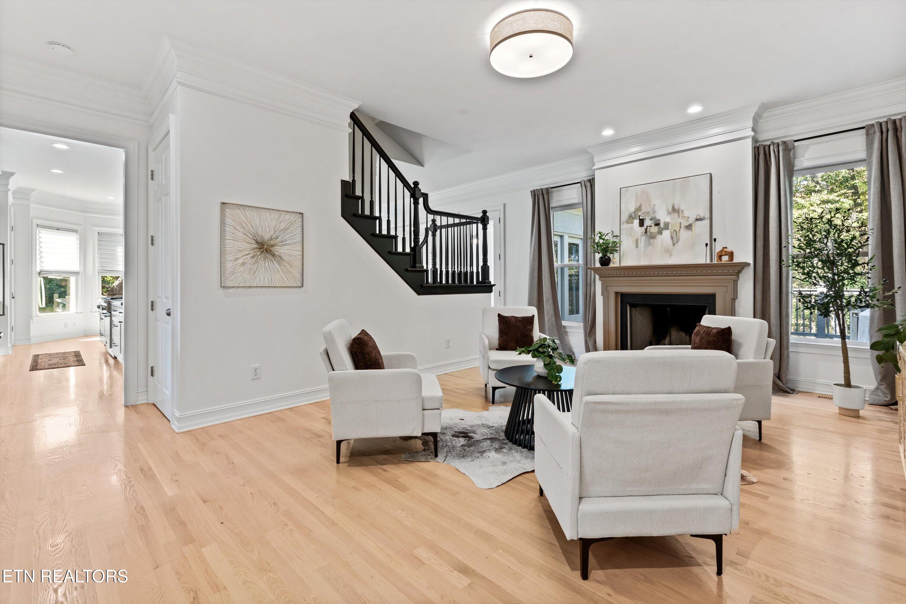 16 Rockingham Road Oak Ridge, TN 37830 - Photo 17 of 52 living room 2nd staircase