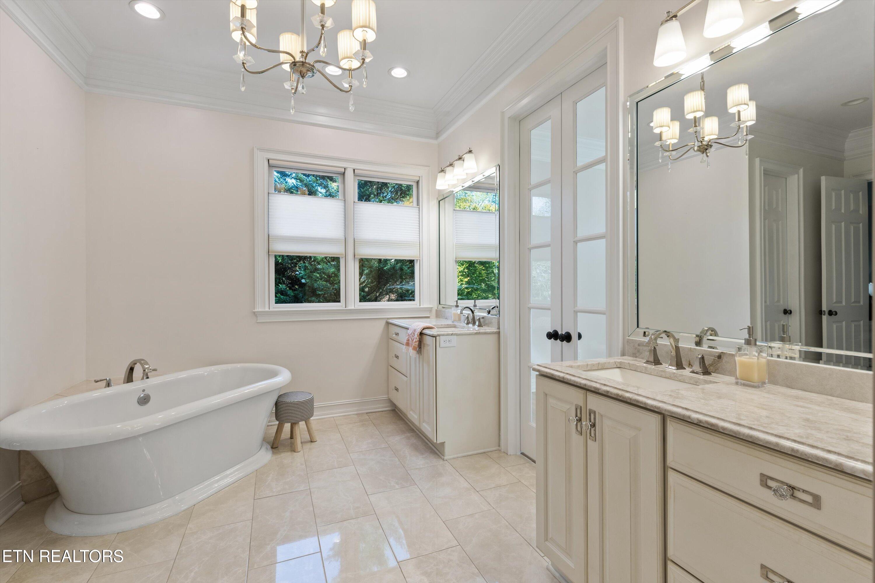 16 Rockingham Road Oak Ridge, TN 37830 - Photo 23 of 52 primary bath with walk in shower