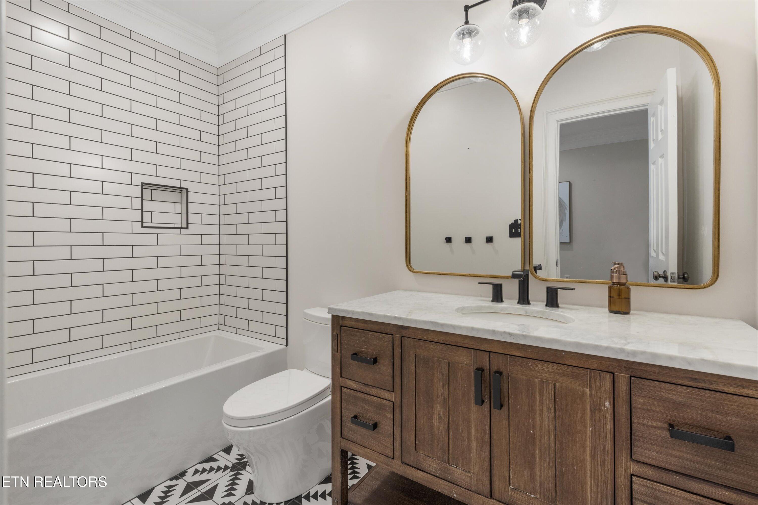 16 Rockingham Road Oak Ridge, TN 37830 - Photo 34 of 52 3rd full bath