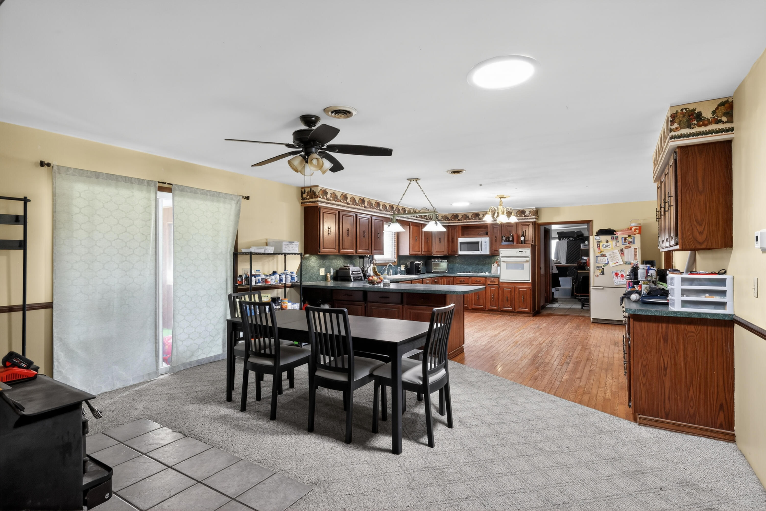 1724 Crawford Road Turner, MI 48765 - Photo 6 of 9 Dining area