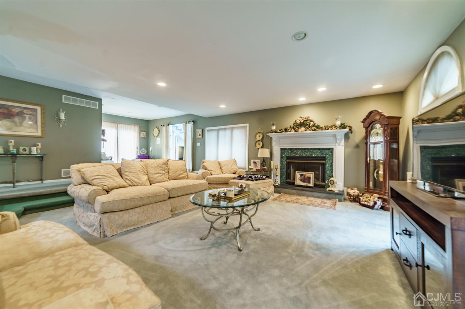 192 Old Forge Road Monroe Township, NJ 08831 - Photo 4 of 48 Gallery Image 4