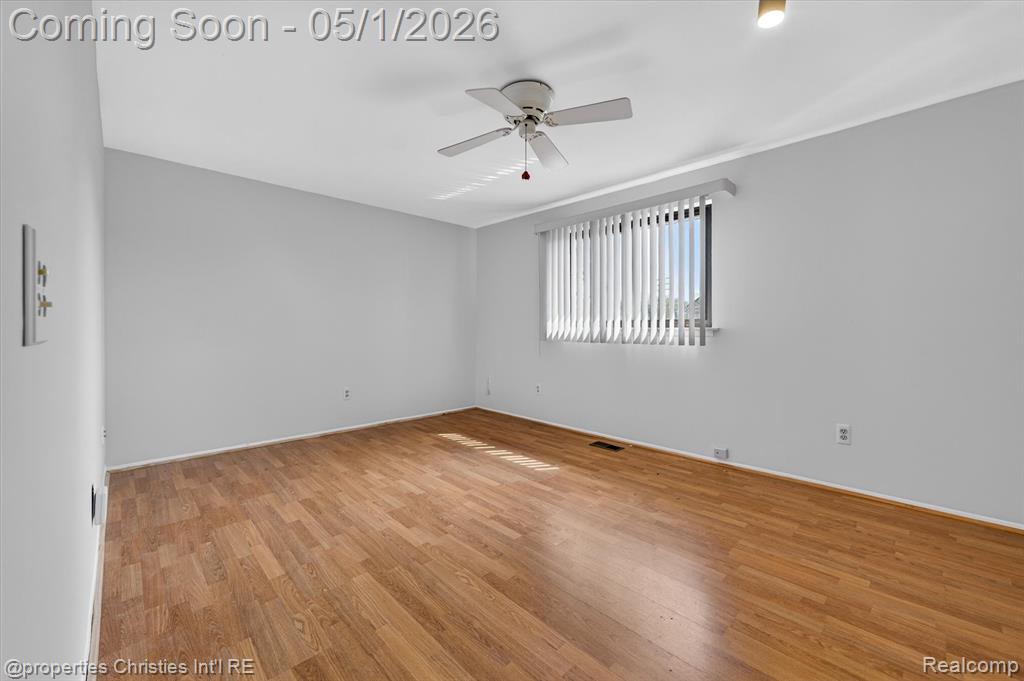 2513 Samoset Road Royal Oak, MI 48073 - Photo 29 of 40