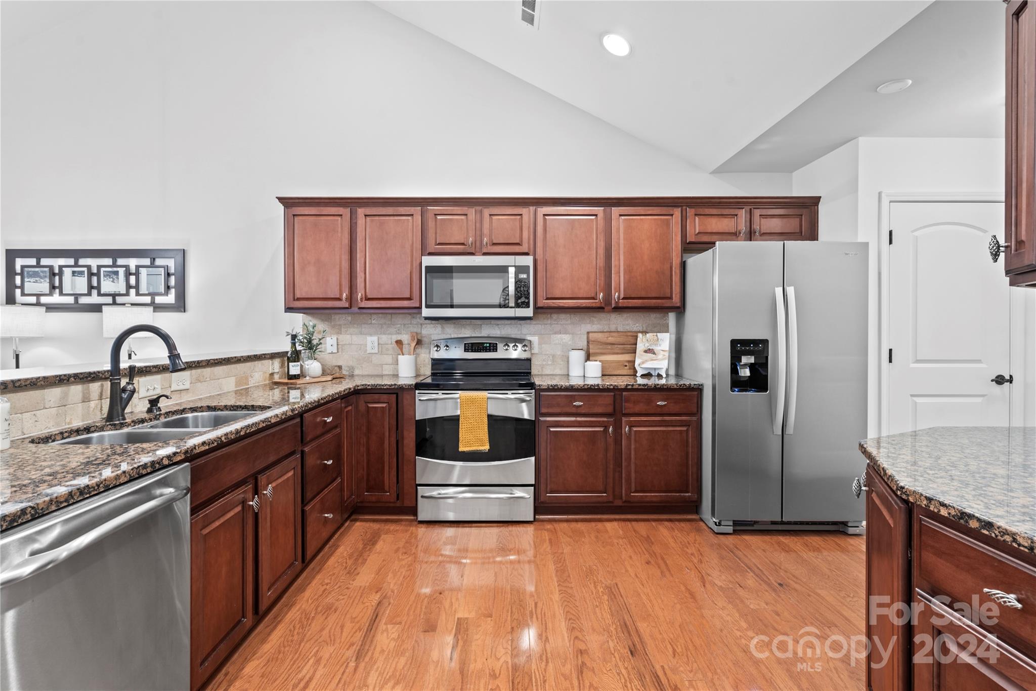 4875 Polo Gate Boulevard Charlotte, NC 28216 - Photo 6 of 17