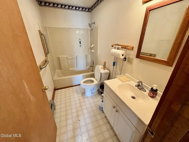 $235,000 | 104 Old State 22, Middle Granville, NY 12849