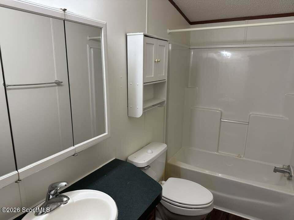 380 Pennick Road Brunswick, GA 31525 - Photo 15 of 23 Guest bathroom