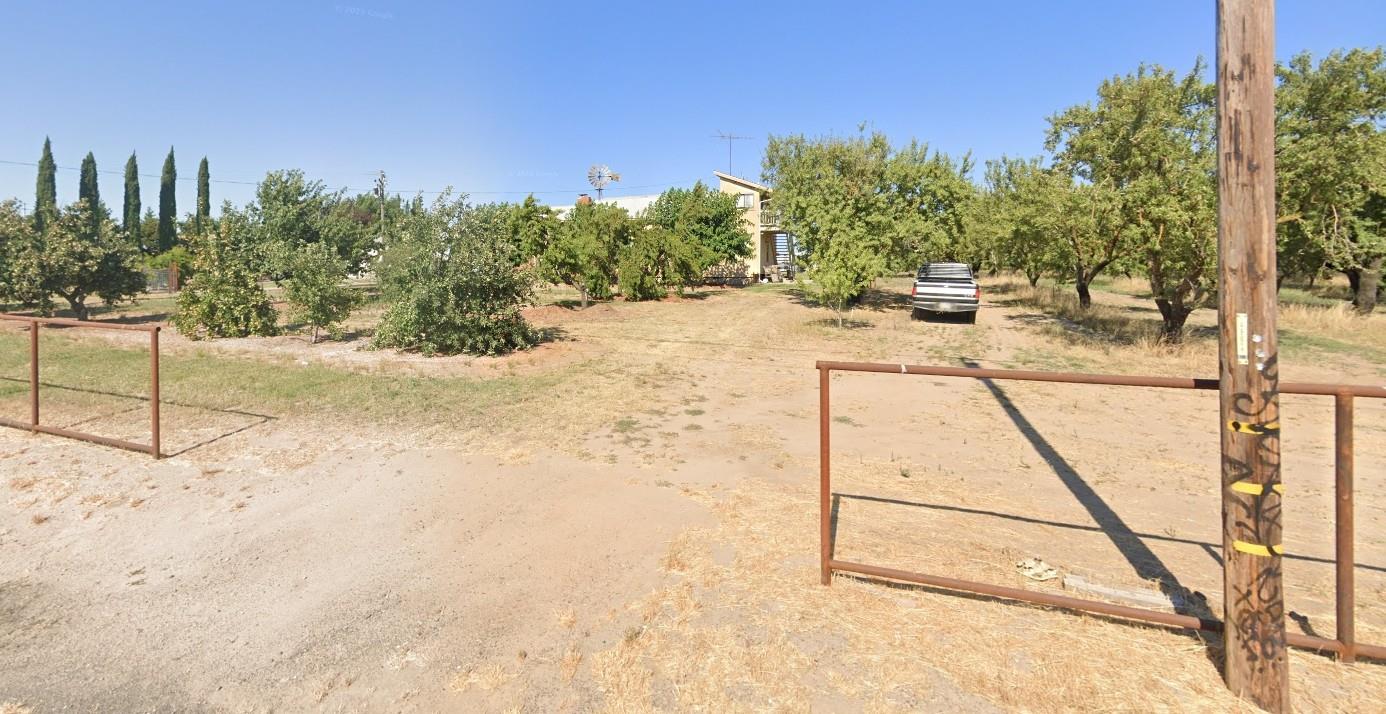 1313 South Stearns Road Oakdale, CA 95361 - Photo 35 of 57 a view of a backyard