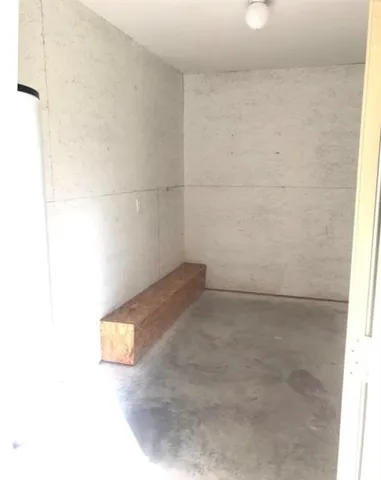 $1,400 | 90 County Road 2269, Cleveland, TX 77327