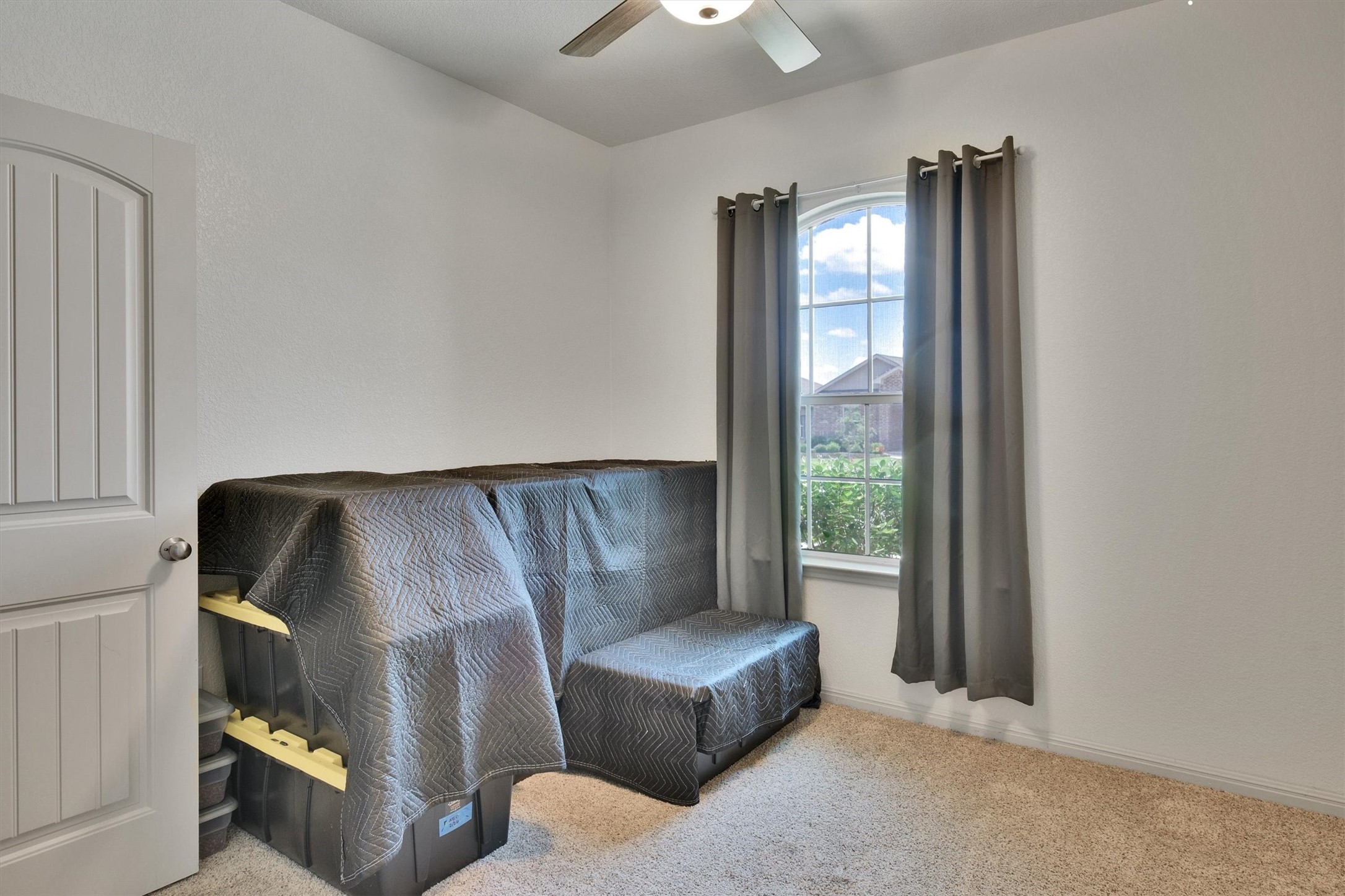 324 Shiner Lane Georgetown, TX 78626 - Photo 13 of 39 a living room with furniture and a window