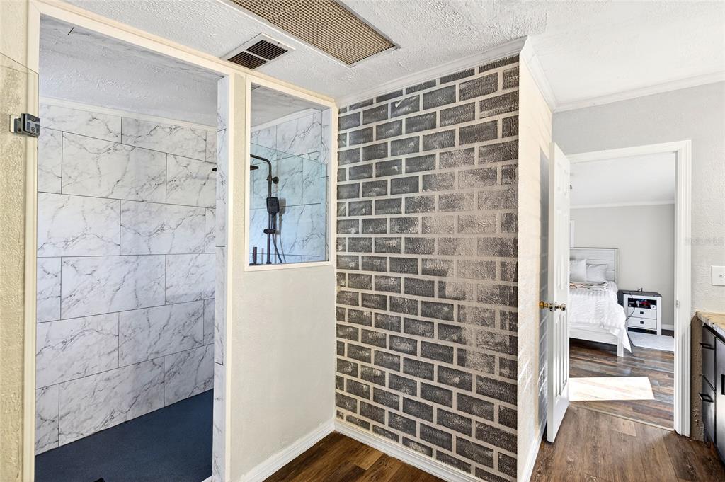 17087 Southwest 27 Street Dunnellon, FL 34432 - Photo 20 of 53 a bathroom with a shower