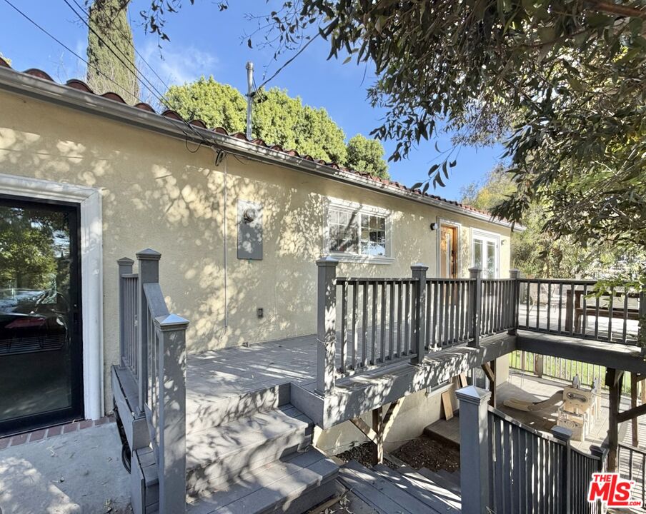 640 Rome Drive Los Angeles, CA 90065 - Photo 3 of 20 a view of balcony with a swing