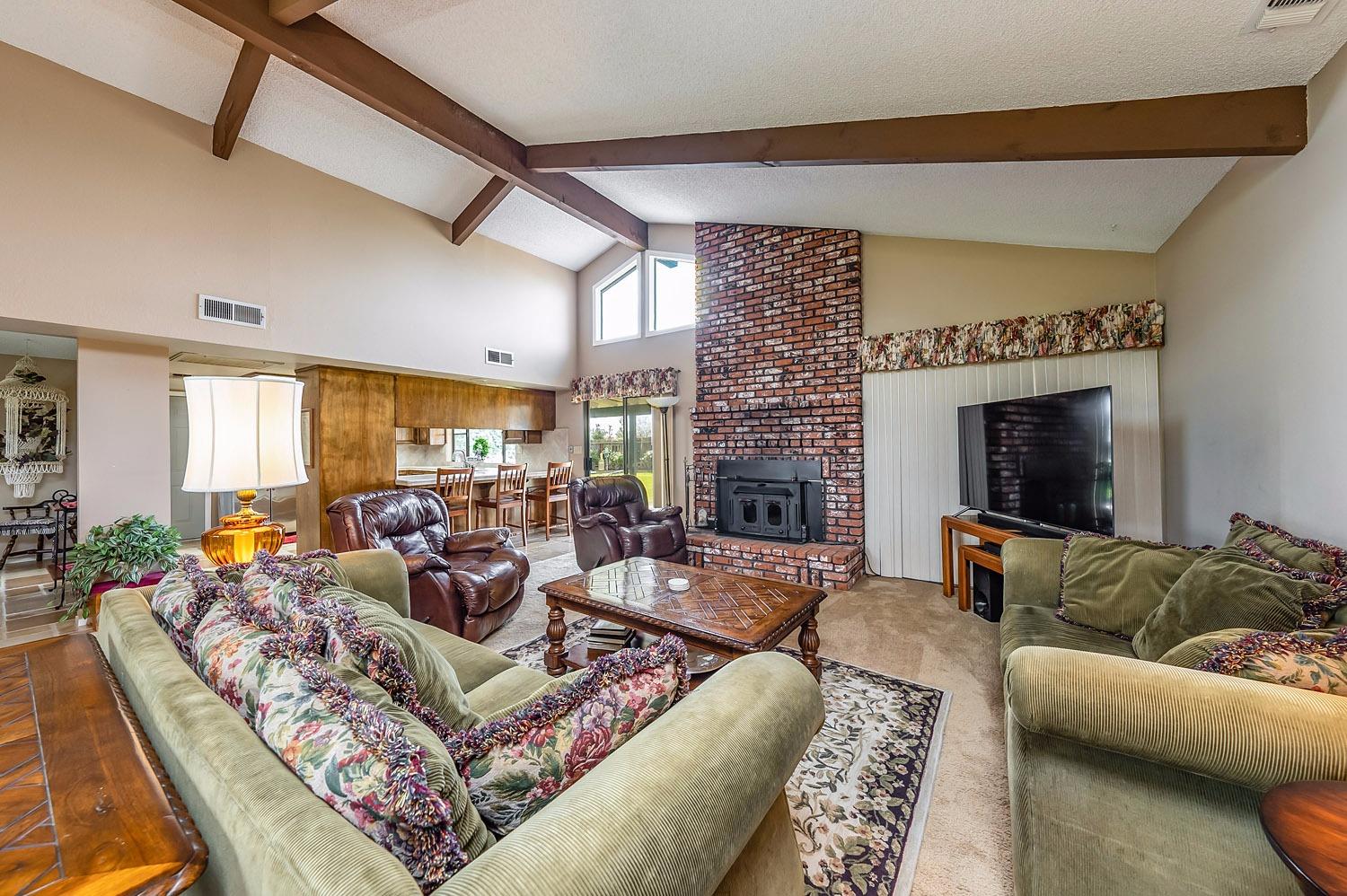 16298 Mark Road Madera, CA 93636 - Photo 11 of 42 Gallery Image 11