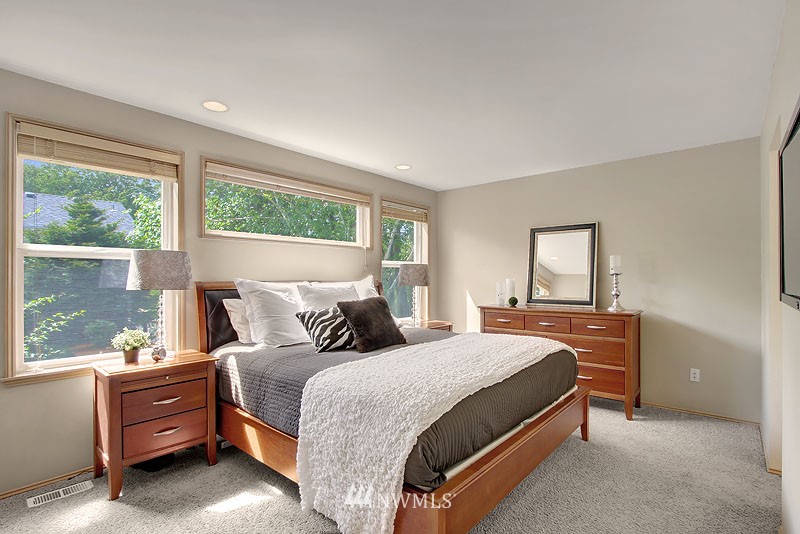 4941 Southwest Forney Street Seattle, WA 98116 - Photo 14 of 22 Gallery Image 14