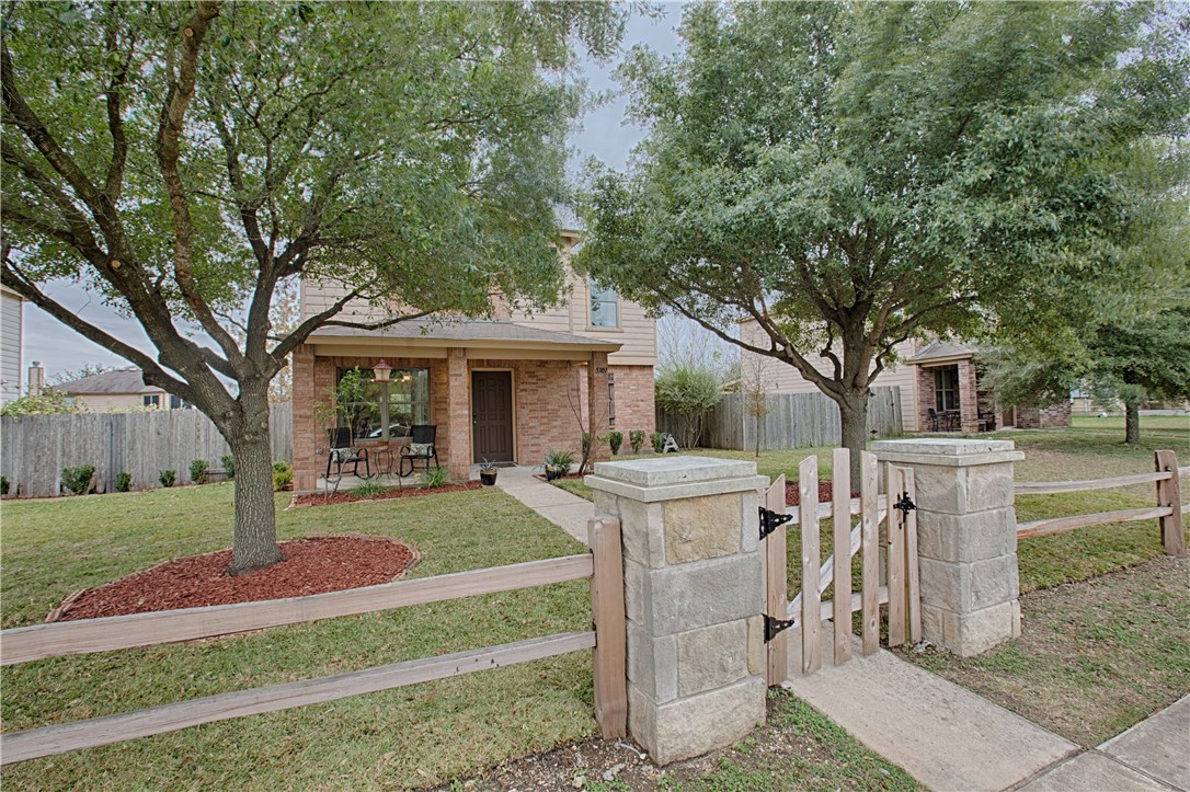 5301 Viewpoint Drive Austin, TX 78744 - Photo 1 of 1