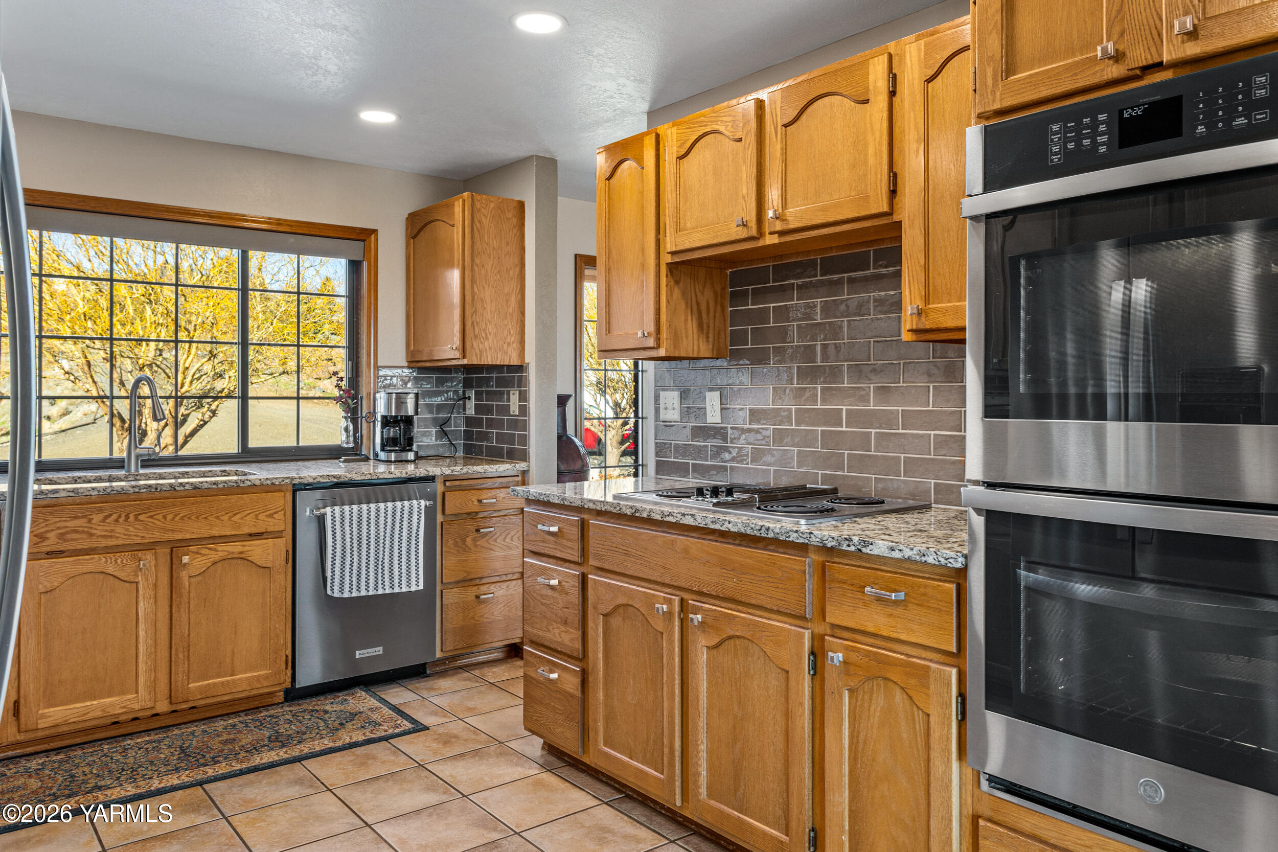 290 Trails End Lane Yakima, WA 98908 - Photo 1 of 56 290 Trails End Ln 18