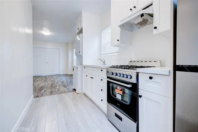 $1,699,000 | 12 1/2 25th Place, Unit 1 5, Venice, CA 90291