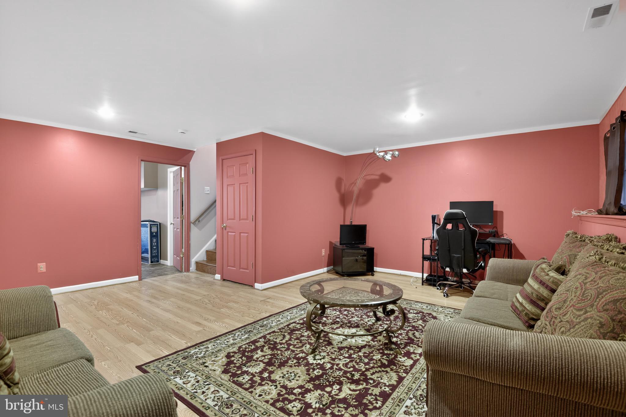 226 Finch Way Newark, DE 19702 - Photo 26 of 30 a living room with furniture