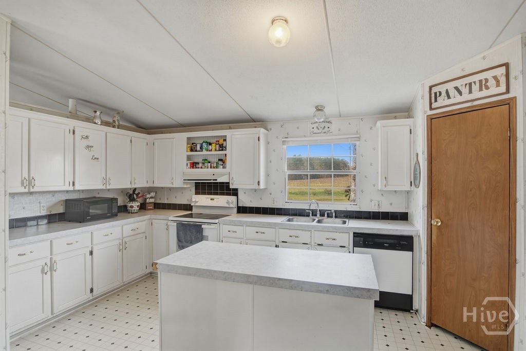 680 Rock Springs Road Lavonia, GA 30553 - Photo 12 of 42 Gallery Image 12
