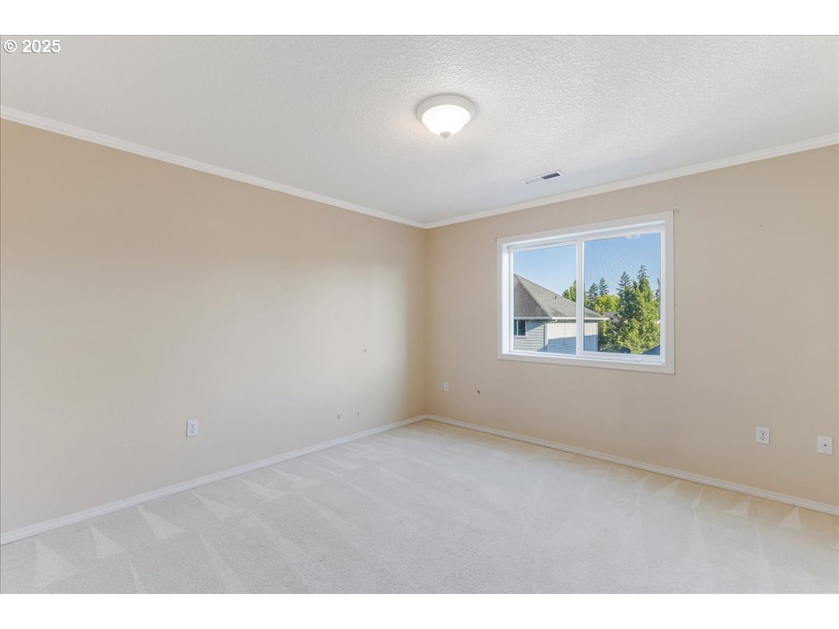 1807 North 8th Way Ridgefield, WA 98642 - Photo 25 of 44 a view of an empty room