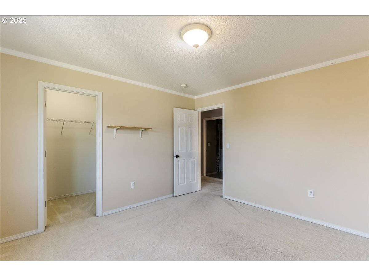 1807 North 8th Way Ridgefield, WA 98642 - Photo 28 of 44 a view of an empty room