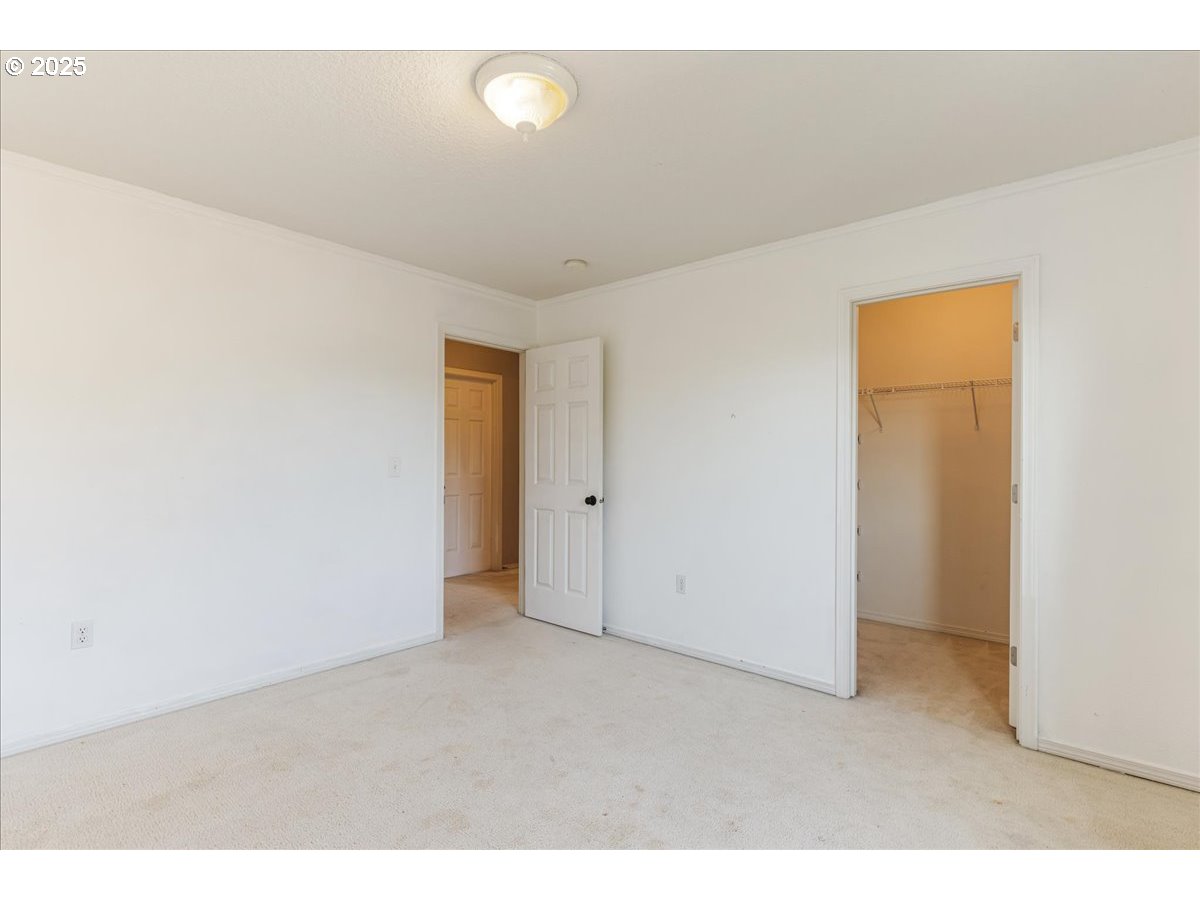 1807 North 8th Way Ridgefield, WA 98642 - Photo 30 of 44 a view of an empty room