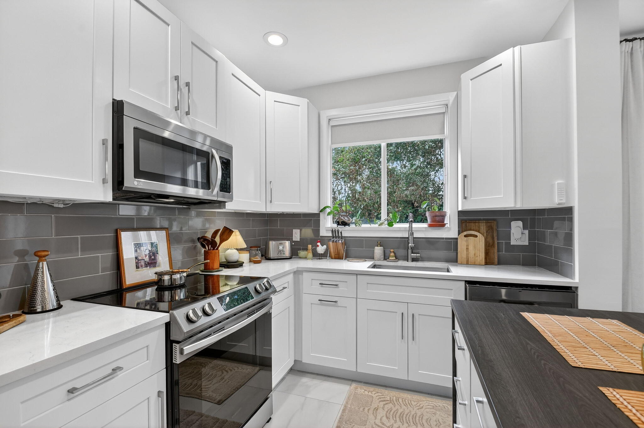 1814 Sonrisa Street Riviera Beach, FL 33404 - Photo 13 of 43 16-web-or-mls-DSC_4135