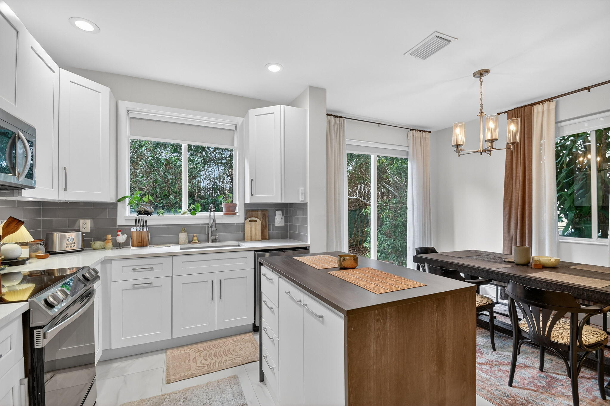 1814 Sonrisa Street Riviera Beach, FL 33404 - Photo 14 of 43 17-web-or-mls-DSC_4141