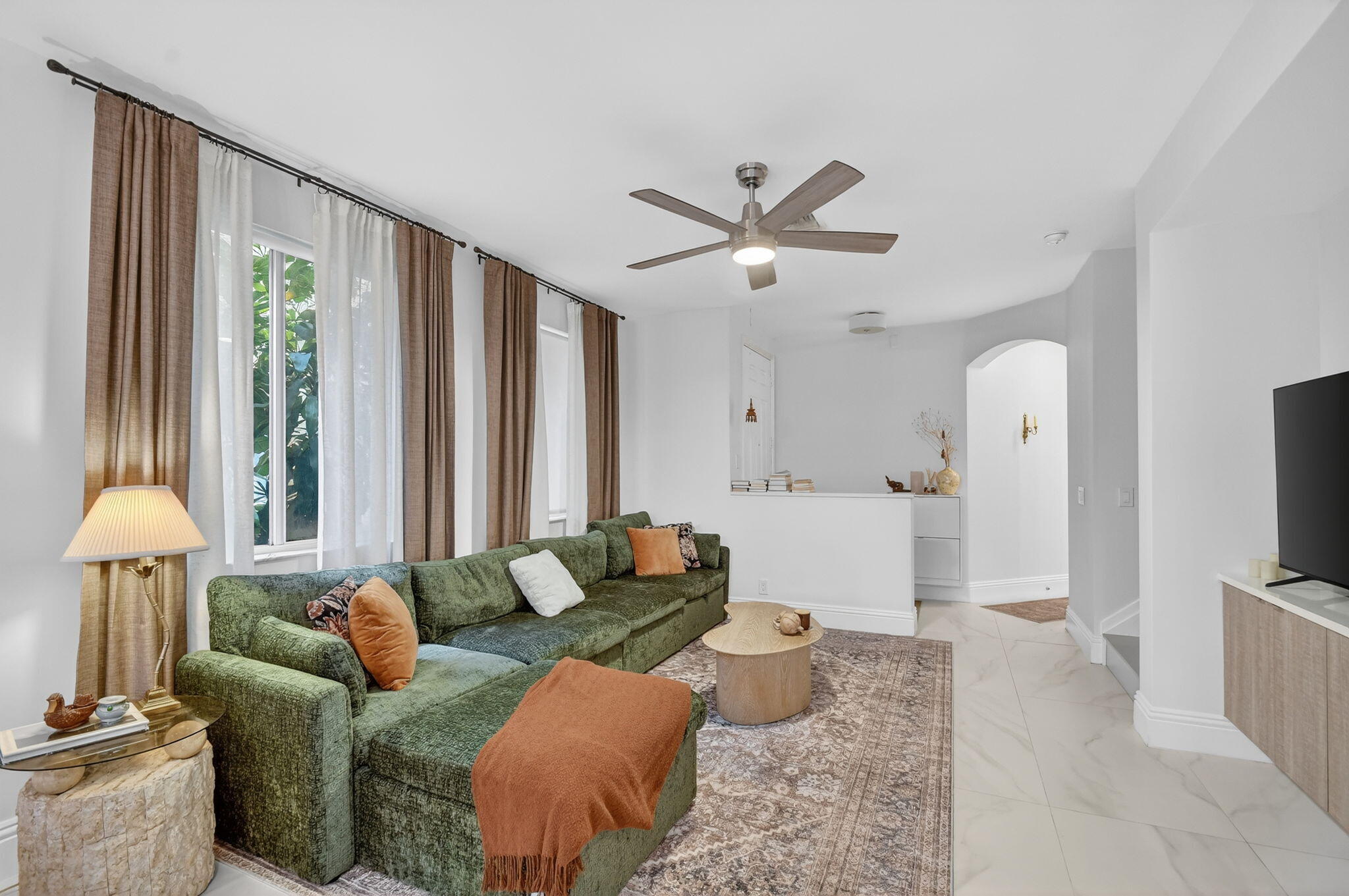 1814 Sonrisa Street Riviera Beach, FL 33404 - Photo 6 of 43 9-web-or-mls-DSC_4100