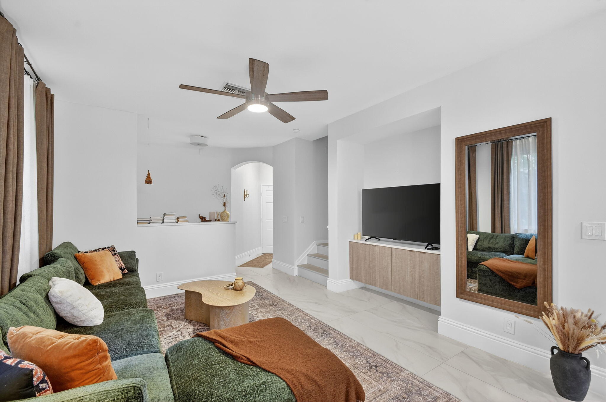 1814 Sonrisa Street Riviera Beach, FL 33404 - Photo 7 of 43 10-web-or-mls-DSC_4105