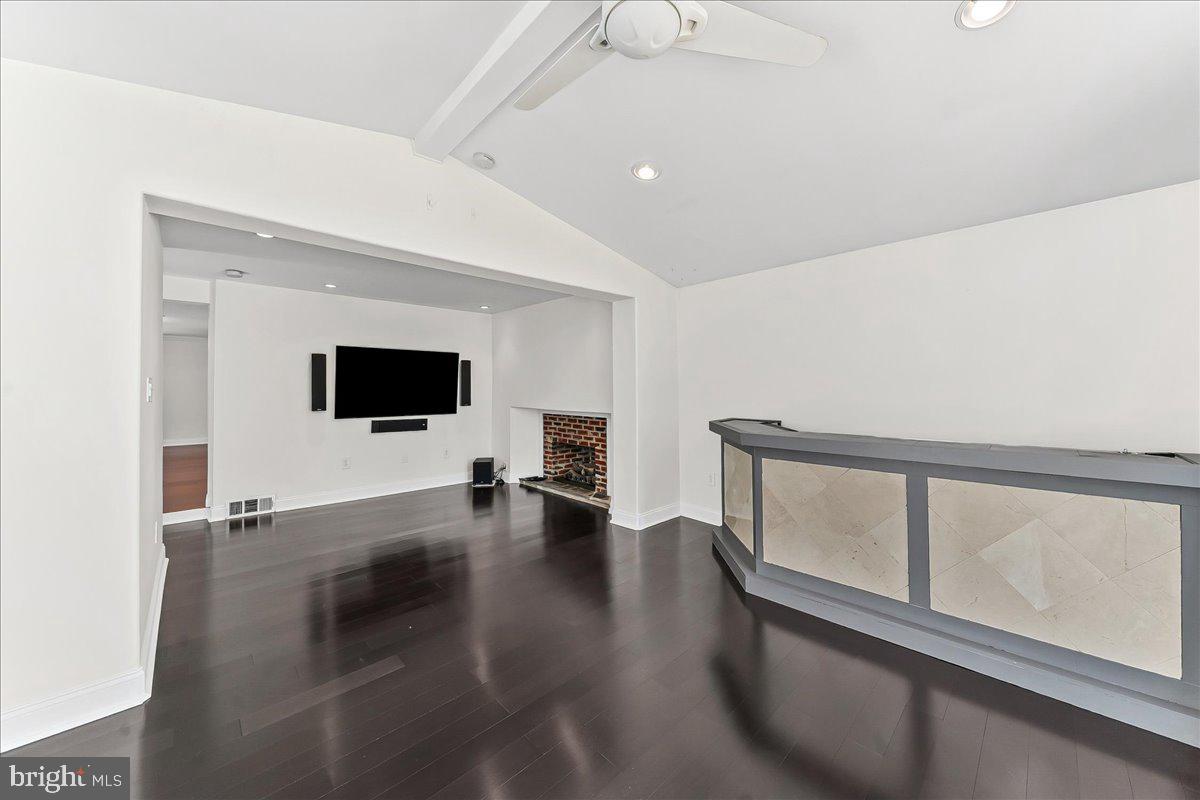 755 Braxton Road Ridley Park, PA 19078 - Photo 11 of 27 Spacious, modern living area awaits you.