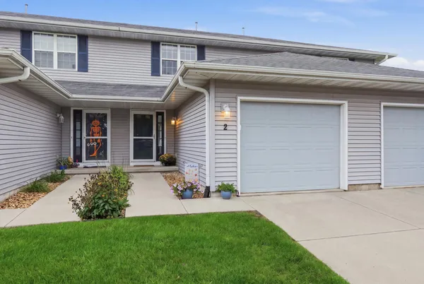 $297,500 | 315 Vorndran Drive, Unit 2, Belleville, WI 53508