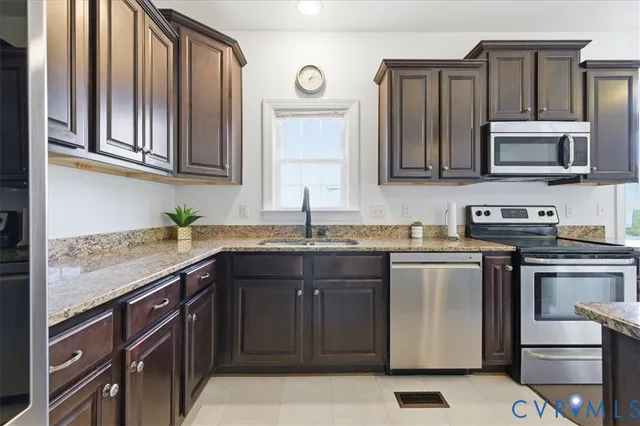 $575,000 | 14419 Beachmere Drive, Chester, VA 23831