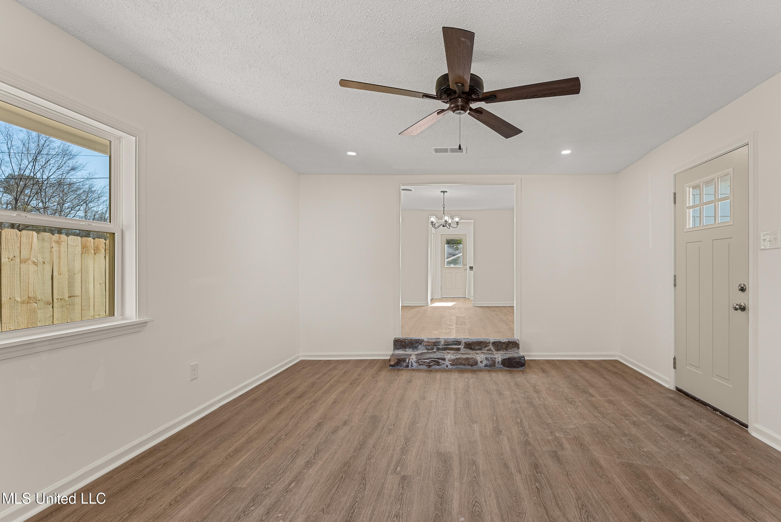 10140 College Road Olive Branch, MS 38654 - Photo 6 of 20 10140 college rd-interior-02