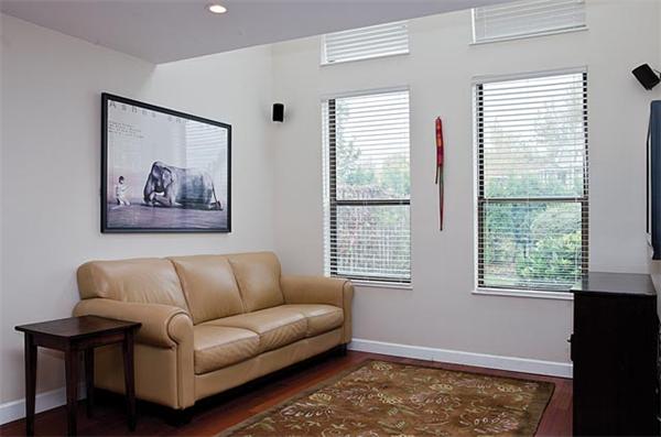 89 Governor Winthrop Road, Unit 89 Somerville, MA 02145 - Photo 3 of 7 Gallery Image 3