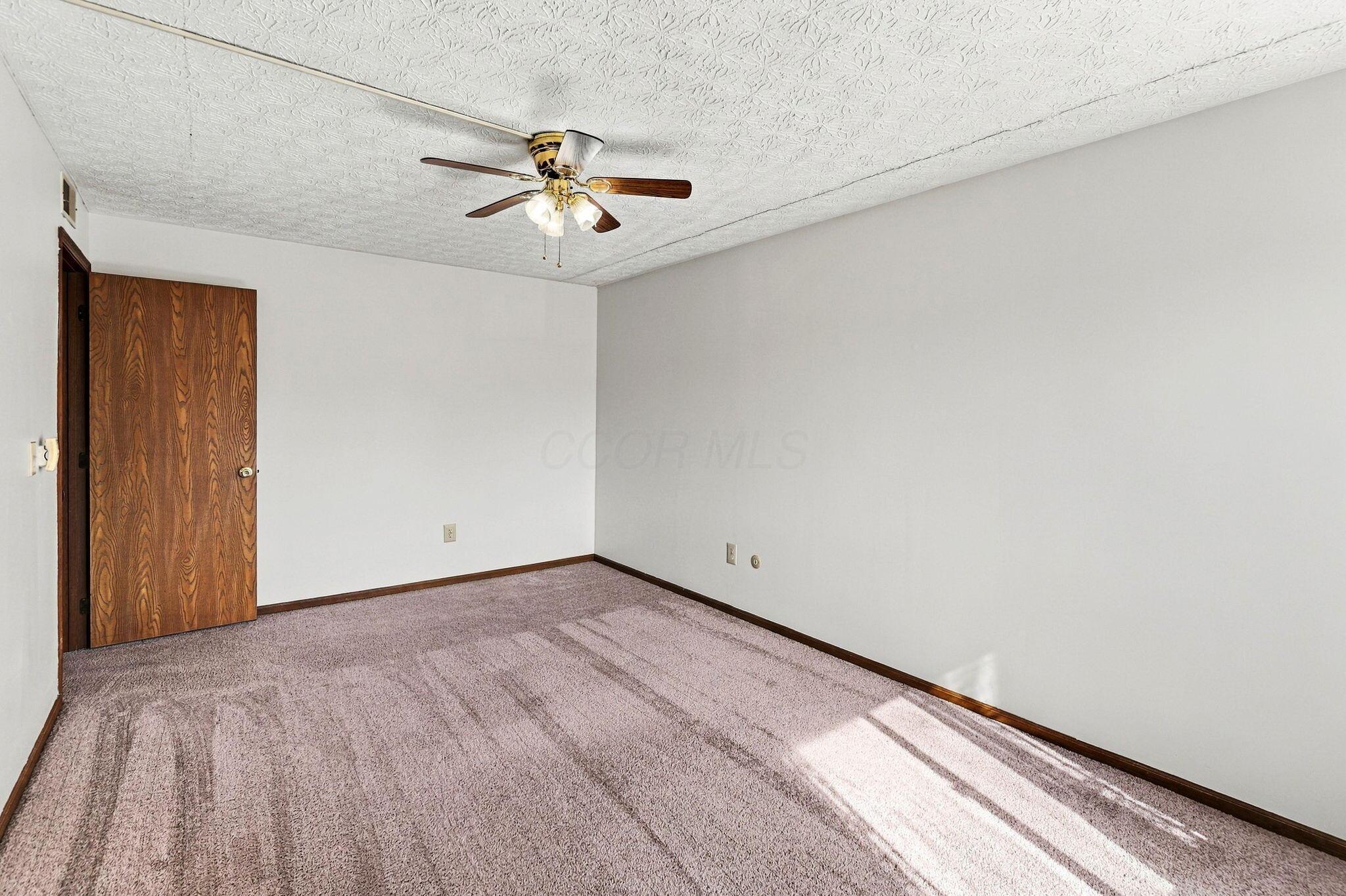 4115 Karl Road, Unit 201 Columbus, OH 43224 - Photo 20 of 31 Bedroom 2
