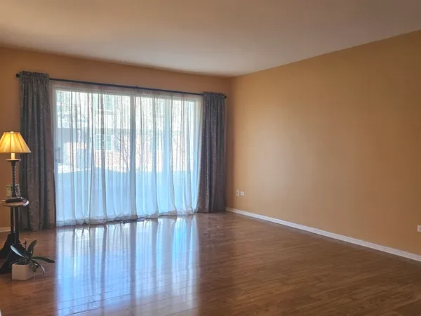 $309,800 | 230 Windsor Lane, Unit A, Willowbrook, IL 60527