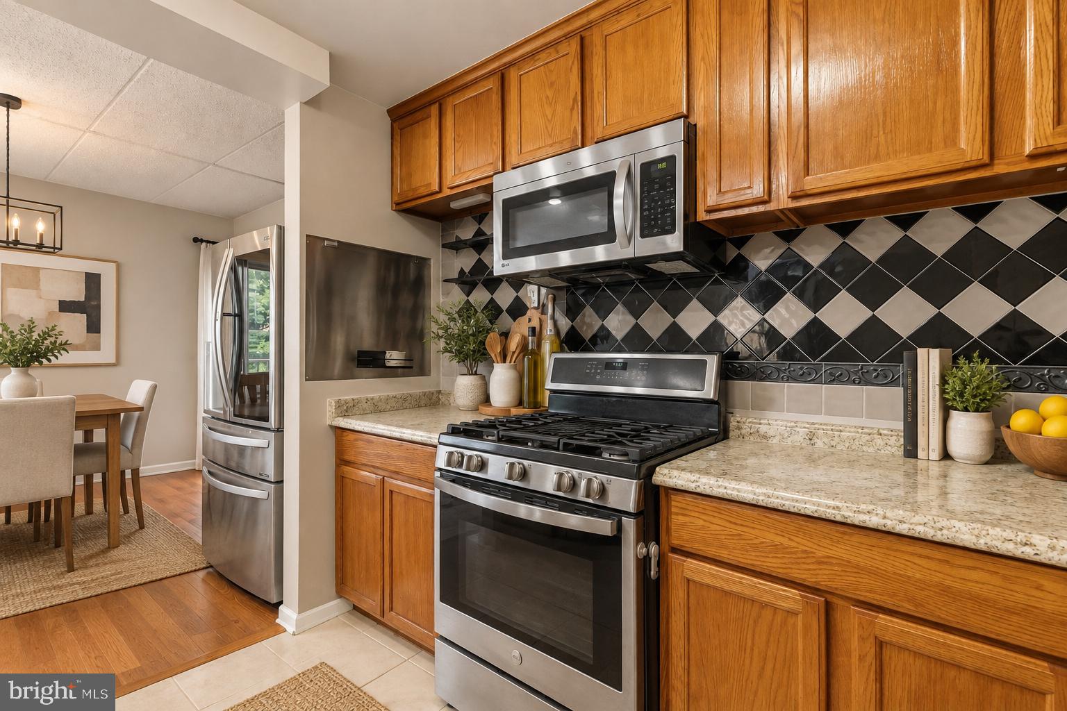 2638 Fort Farnsworth Road, Unit 118 Alexandria, VA 22303 - Photo 6 of 71 Kitchen