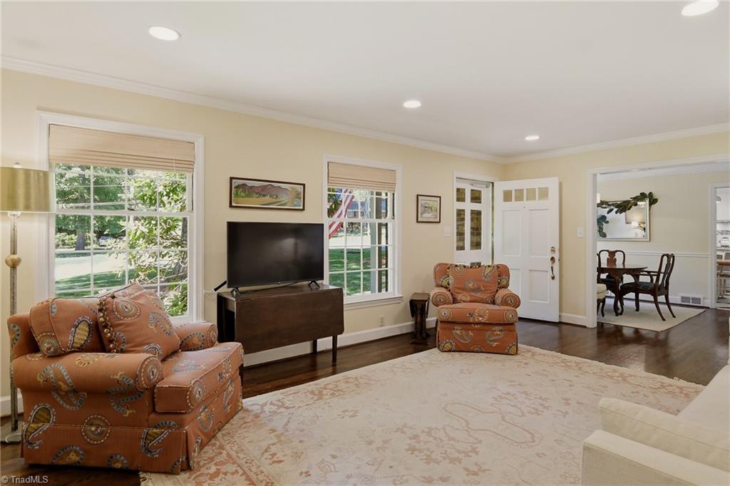 1117 Huntingdon Road Winston-Salem, NC 27104 - Photo 8 of 50