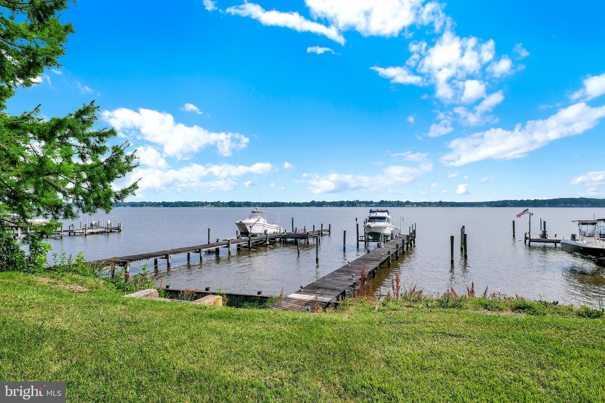 4218 Lynhurst Road Baltimore, MD 21222 - Photo 21 of 27 front of house - pier