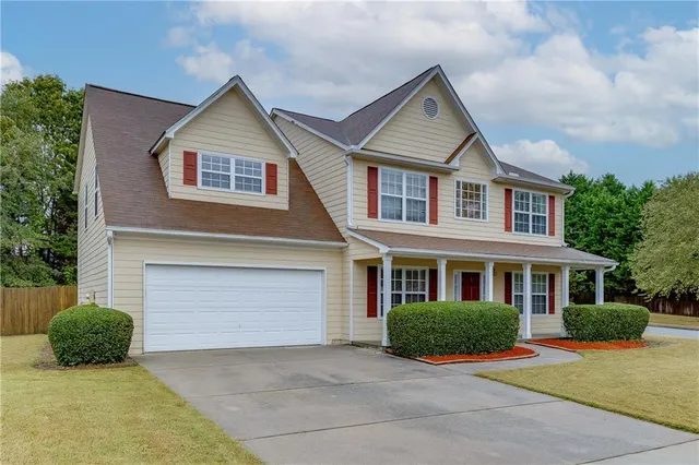 $385,000 | 3661 Bay Cove Court, Loganville, GA 30052