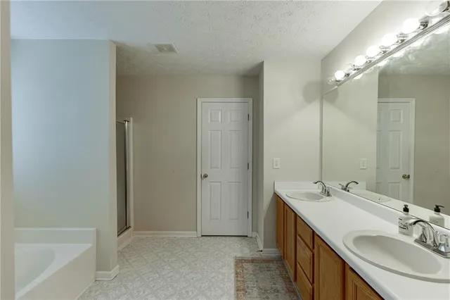 $385,000 | 3661 Bay Cove Court, Loganville, GA 30052