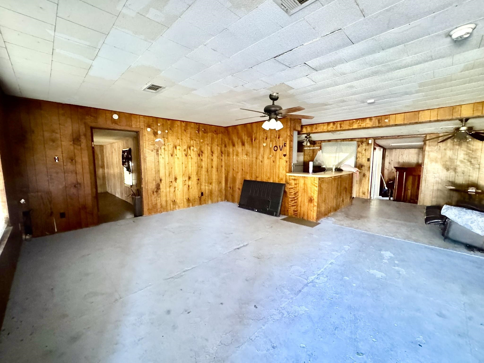 520 Munson Tow, TX 78672 - Photo 2 of 24 a view of empty room with a flat screen tv